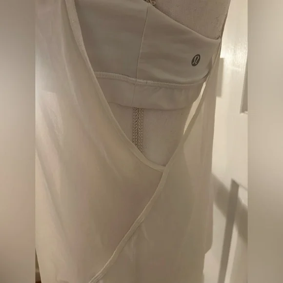 Lululemon Light and Breezy Tank - Picture 10 of 15